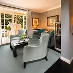 Village Hotel 4*